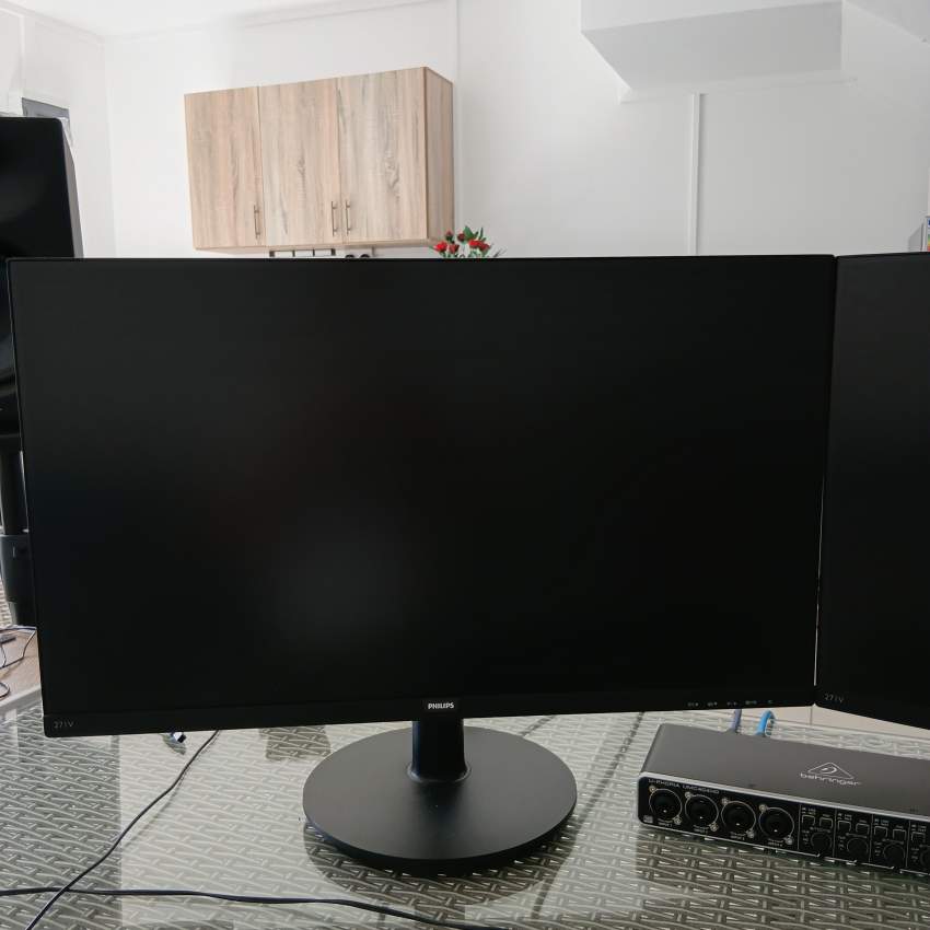 2 Ecrans Philips V Line LCD Monitor 27