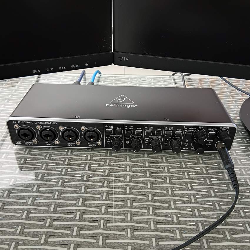 Carte Son Externe Behringer UMC 404HD 4 Inputs Sound Interface - 1 - Other Studio Equipment  on Aster Vender