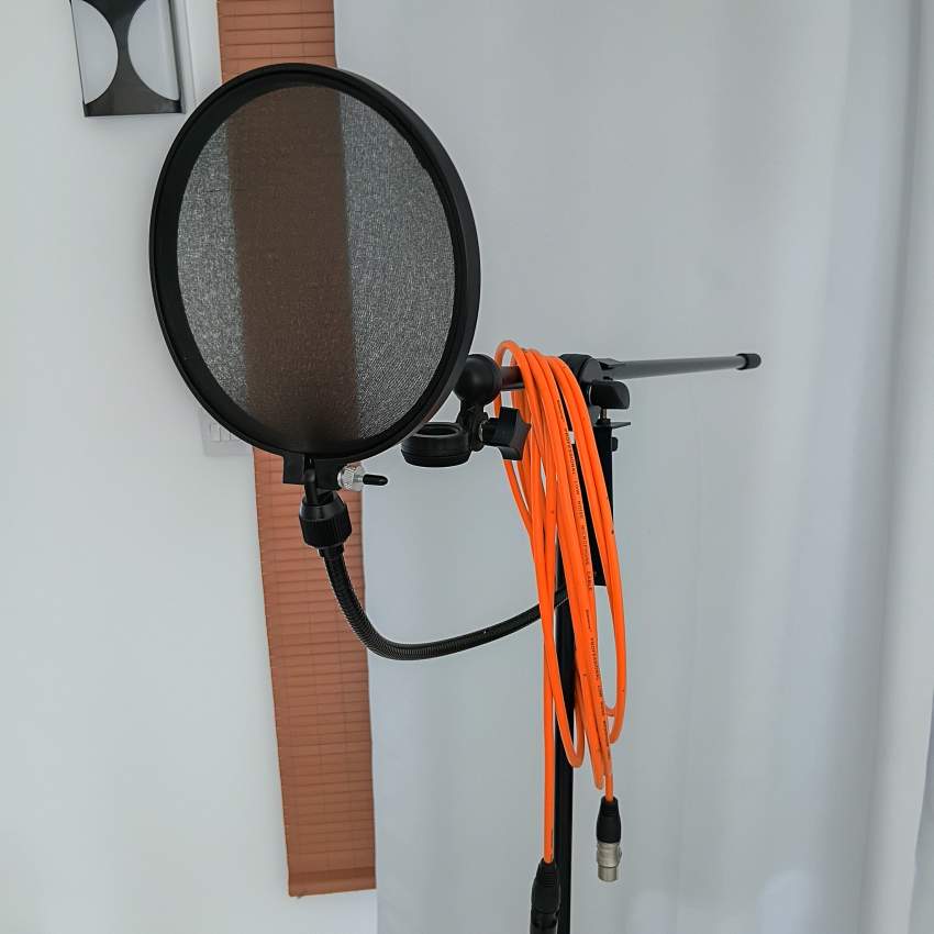 Stend Micro en très bon état - 1 - Other Studio Equipment  on Aster Vender