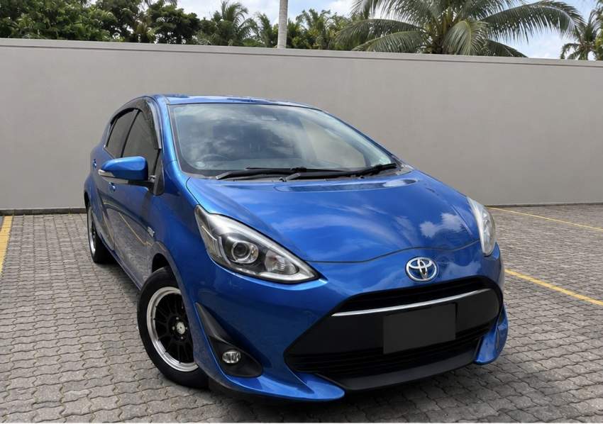 π TOYOTA AQUA 2017 β HYBRID β AUTOMATIC