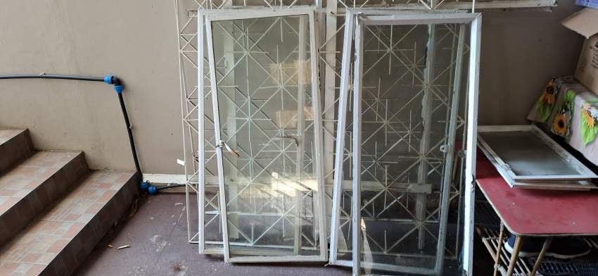 Aluminium Kitchen Cabinets + Metal Windows Frame + Refrigerator - 4 - Others  on Aster Vender
