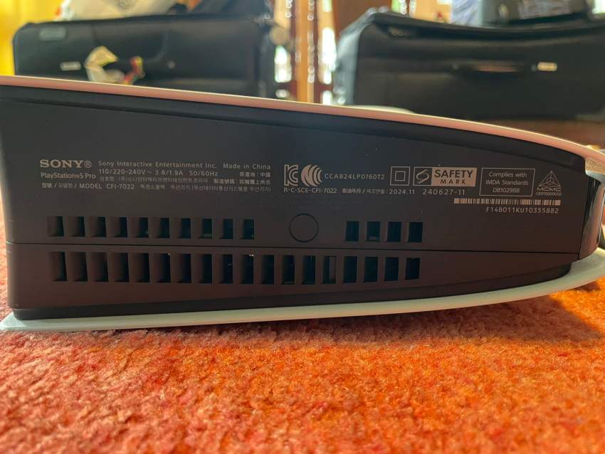 Playstation 5 Pro - 2 - PlayStation 4 (PS4)  on Aster Vender