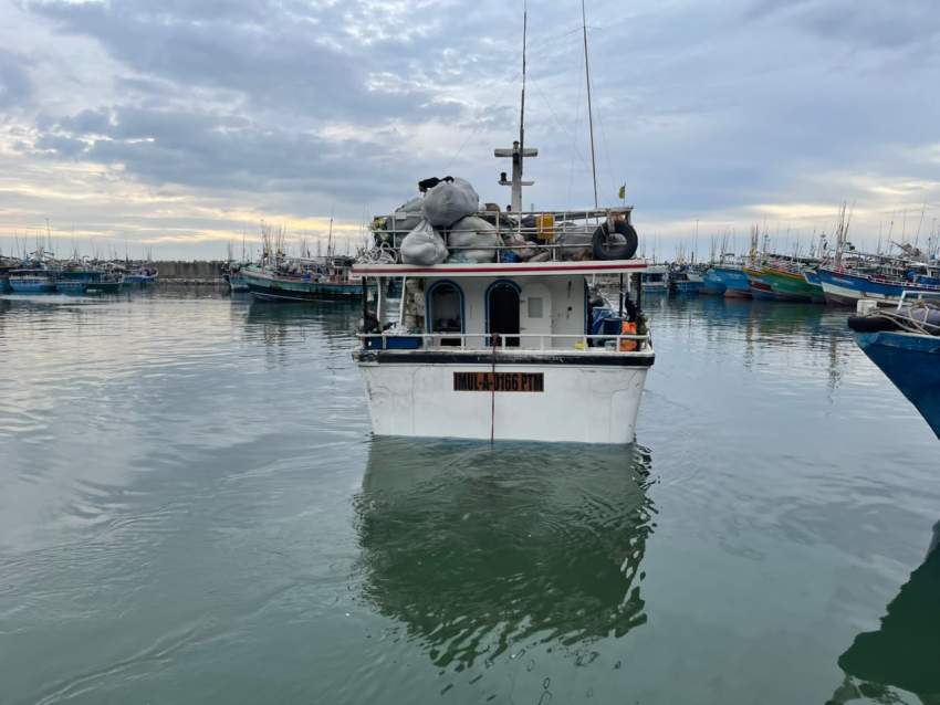 60 FT Tuna Longline Fishing Vessel – Saram Boat Yard - 12 - Boats  on Aster Vender
