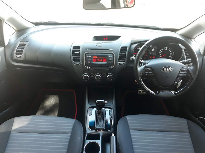 2018 Kia Cerato 1.6 Sedan EX - 7 - Family Cars  on Aster Vender
