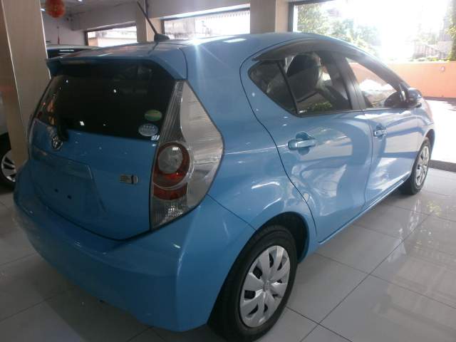 TOYOTA AQUA - 1 - Family Cars  on Aster Vender