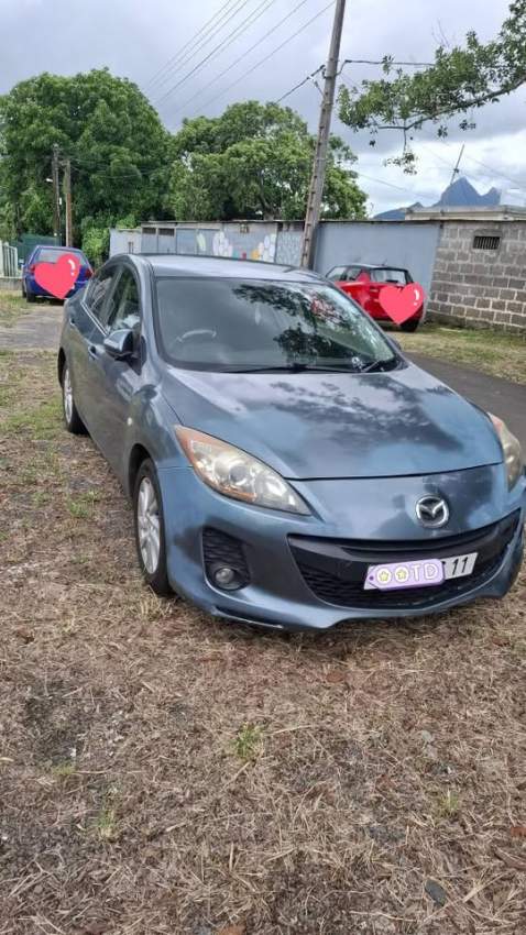Car Mazda 3 for sale - 1 - Family Cars  on Aster Vender