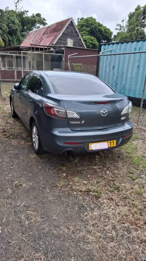 Car Mazda 3 for sale