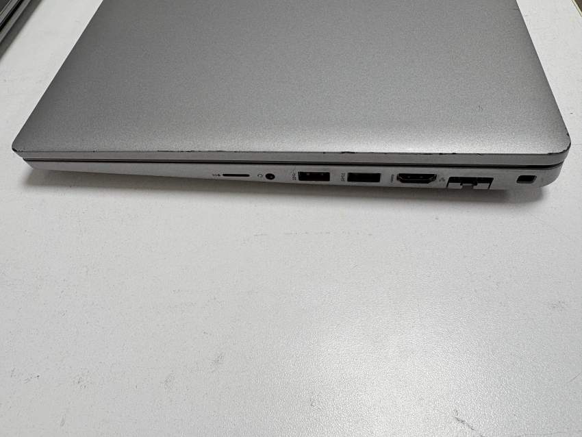 Dell Latitude 5520 - 2 - Laptop  on Aster Vender