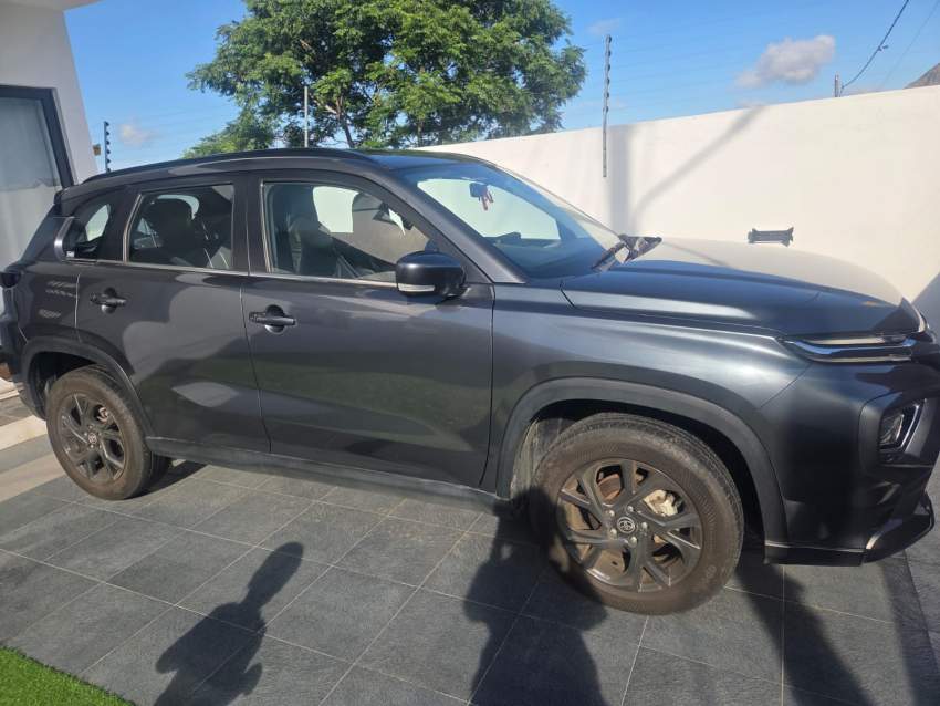 2023 Toyota Urban Cruiser 1.5 Automatic – Lady Driven – 26,315 km - 5 - SUV Cars  on Aster Vender
