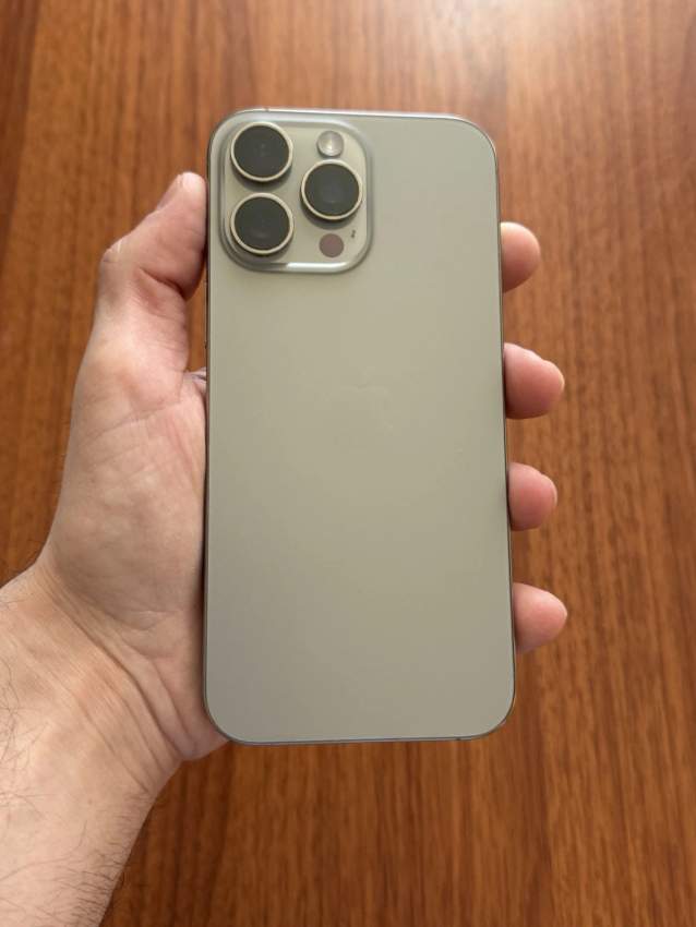 iPhone 16 Pro Max - 1 - iPhones  on Aster Vender