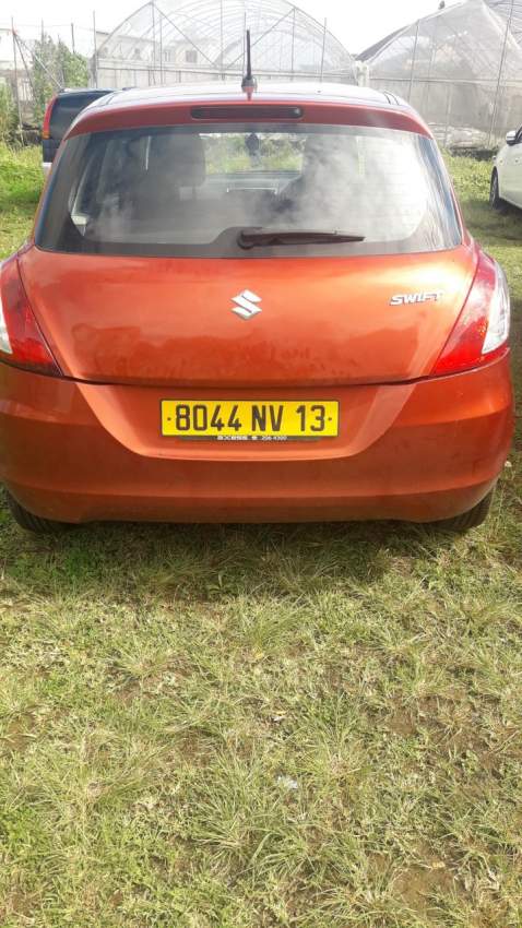 Suzuki Swift a vendre - 1 - Family Cars  on Aster Vender