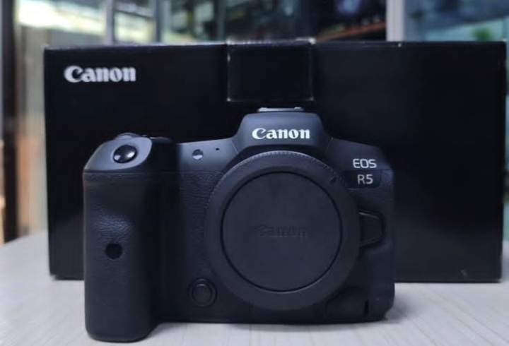 Canon EOS R5 Mark II Camera for sales on Aster Vender