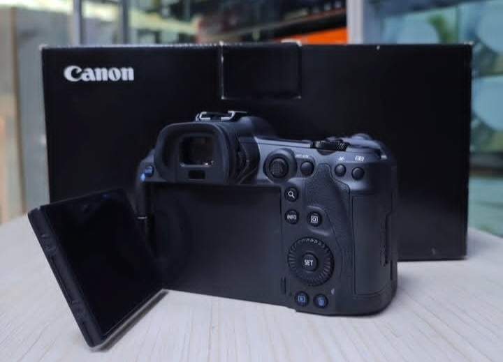 Canon EOS R5 Mark II Camera for sales - 1 - All electronics products  on Aster Vender