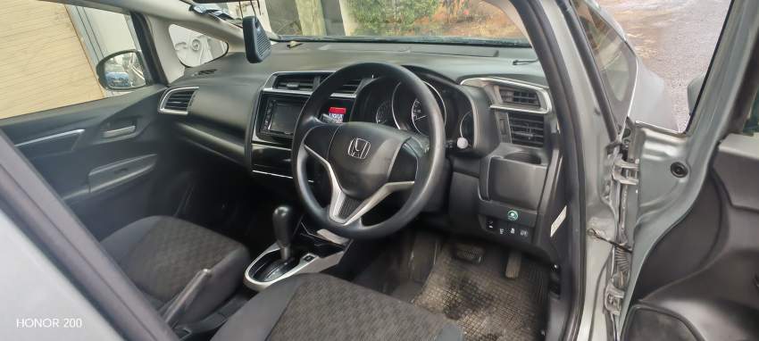 Honda Fit 2016 - 5 - Family Cars  on Aster Vender