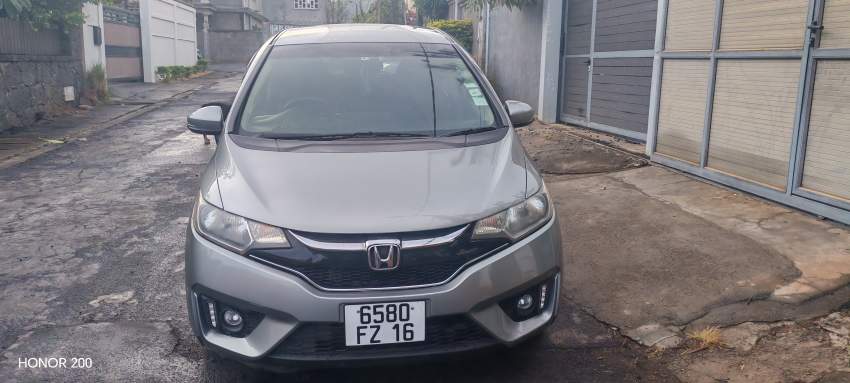Honda Fit 2016 - 1 - Family Cars  on Aster Vender