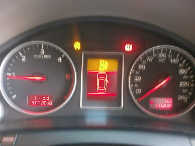 Audi A 4 - 6 - Family Cars  on Aster Vender