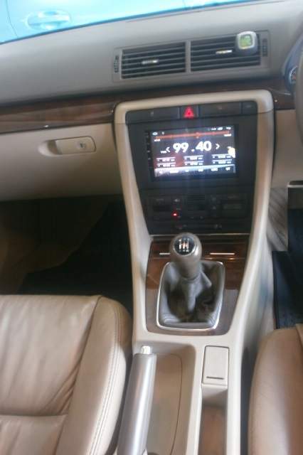 Audi A 4 - 7 - Family Cars  on Aster Vender