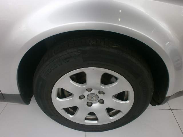 Audi A 4 - 4 - Family Cars  on Aster Vender