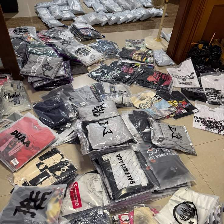 WHOLESALE T SHIRT(DESIGNER)👕🔥 - 1  on Aster Vender