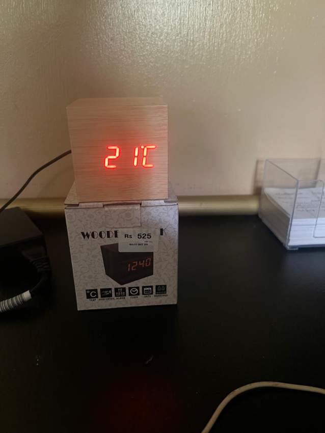 Wooden Clock and temperature indicator - 1 - All household appliances  on Aster Vender
