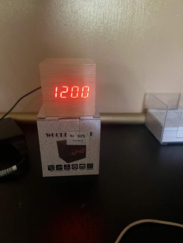 Wooden Clock and temperature indicator
