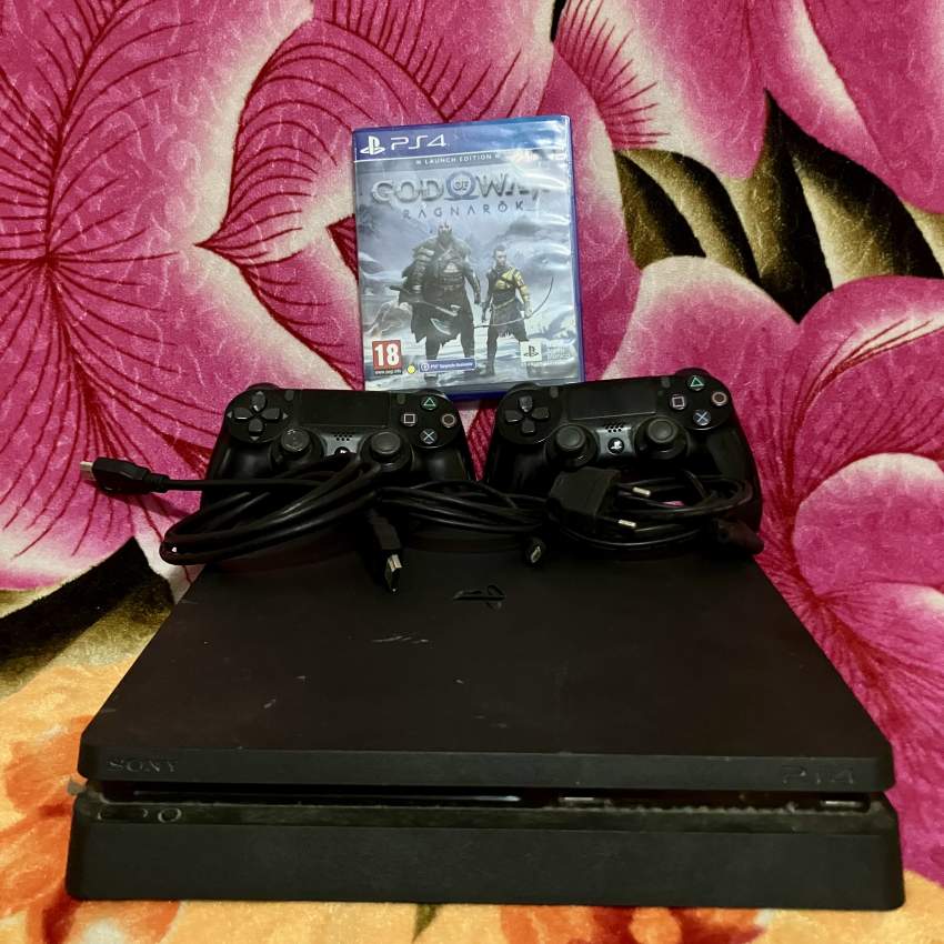 PlayStation 4 Slim on Aster Vender