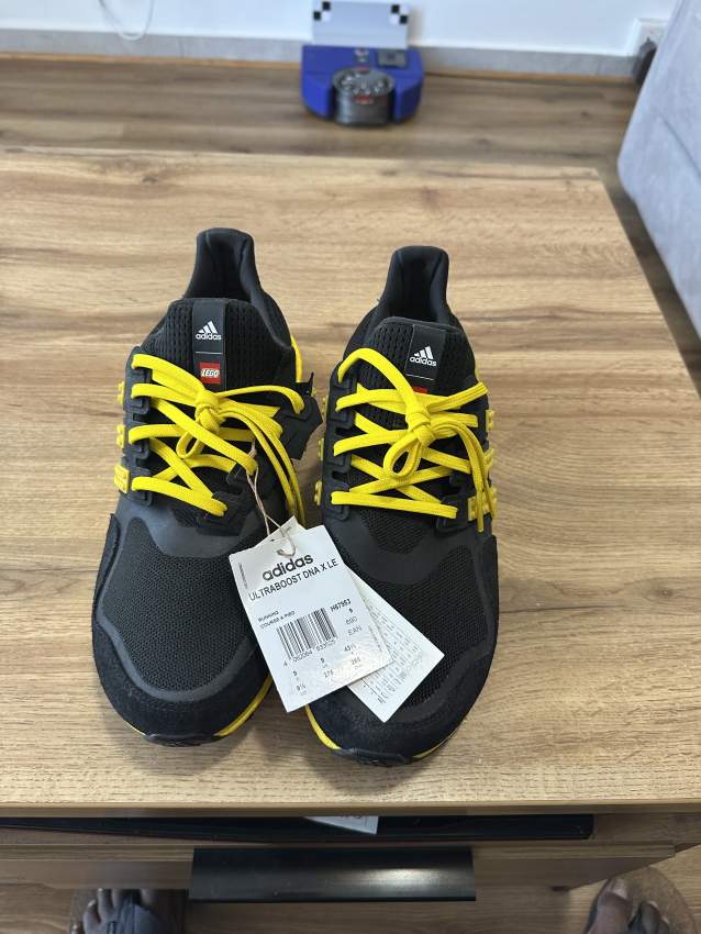 Adidas UltraBOOST DNA x LEGO - Noir/Jaune - 2 - Sneakers  on Aster Vender