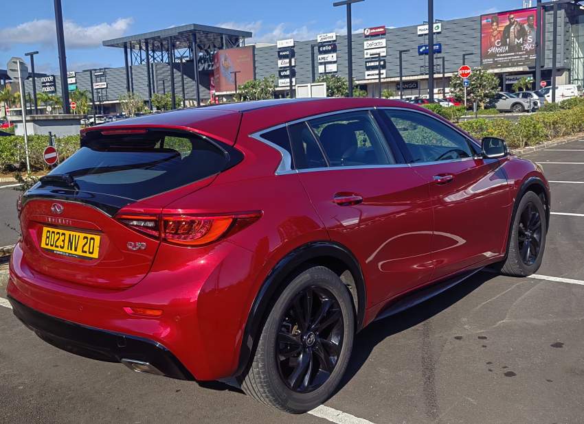 infinityq30 - 1 - Luxury Cars  on Aster Vender