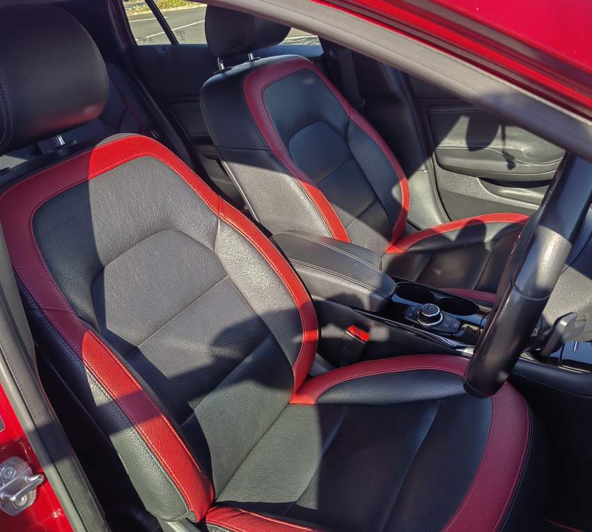 infinityq30 - 5 - Luxury Cars  on Aster Vender