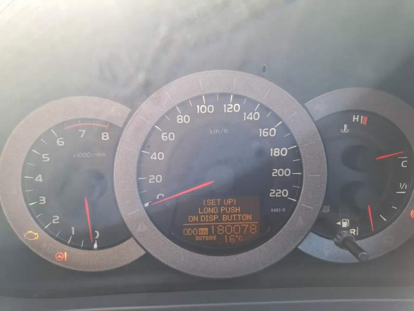 Rav 4 2012 vx awd - 4 - Family Cars  on Aster Vender