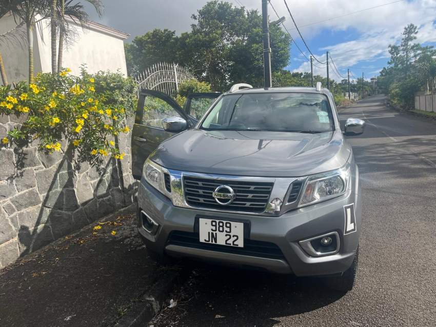 Navara - 14 - Pickup trucks (4x4 & 4x2)  on Aster Vender