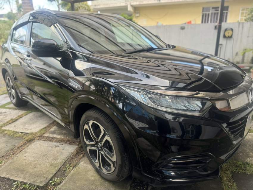 Honda Vezel Hybrid RS - 7 - SUV Cars  on Aster Vender