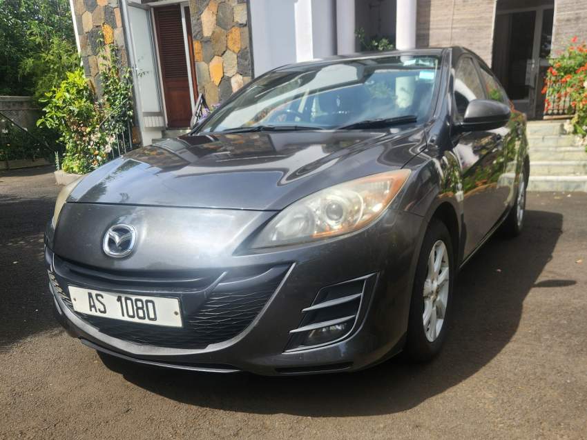 Mazda 3 Sedan