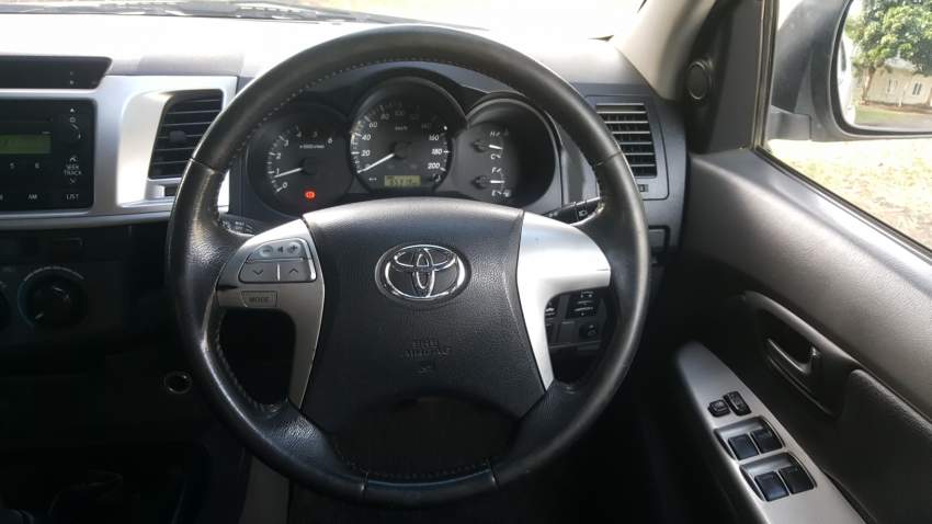 2013 Toyota Hilux 2.5 4x4 - 8 - Pickup trucks (4x4 & 4x2)  on Aster Vender