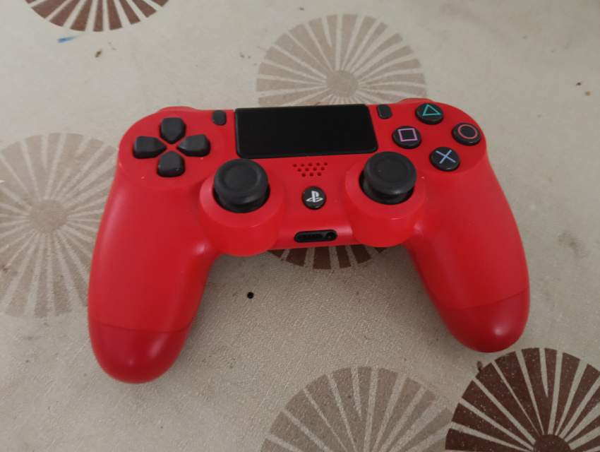 Second hand playstation 4 - 2 - PlayStation 4 (PS4)  on Aster Vender