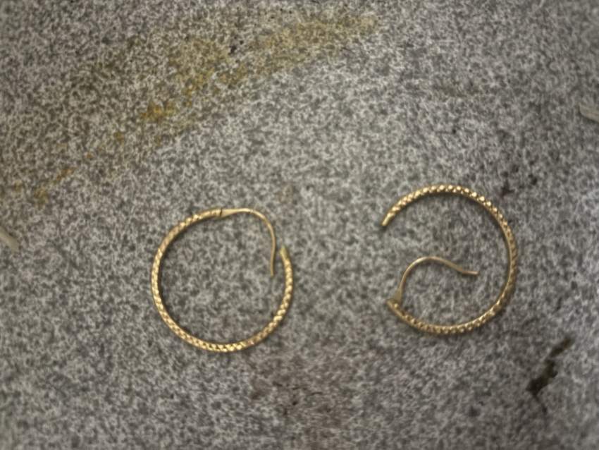 Chain or et boucle d’oreille or - 1 - Eyewear  on Aster Vender