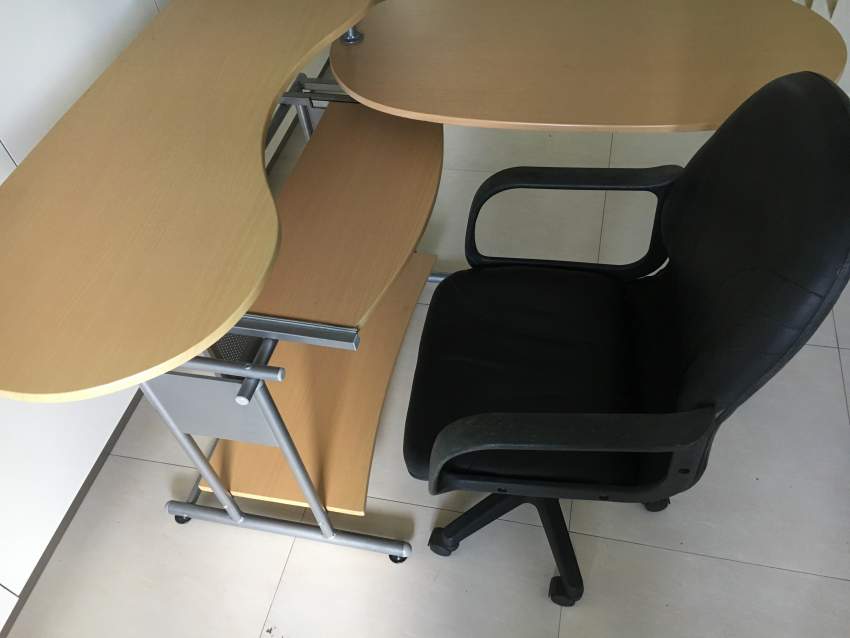 Table  - 5 - Computer tables  on Aster Vender