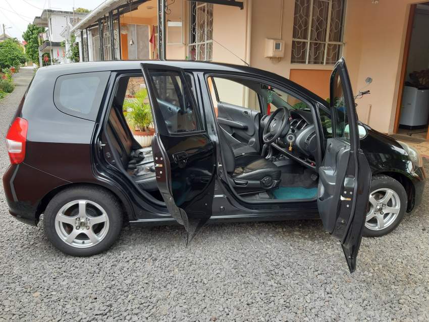 Honda Jazz - 0 - Family Cars  on Aster Vender