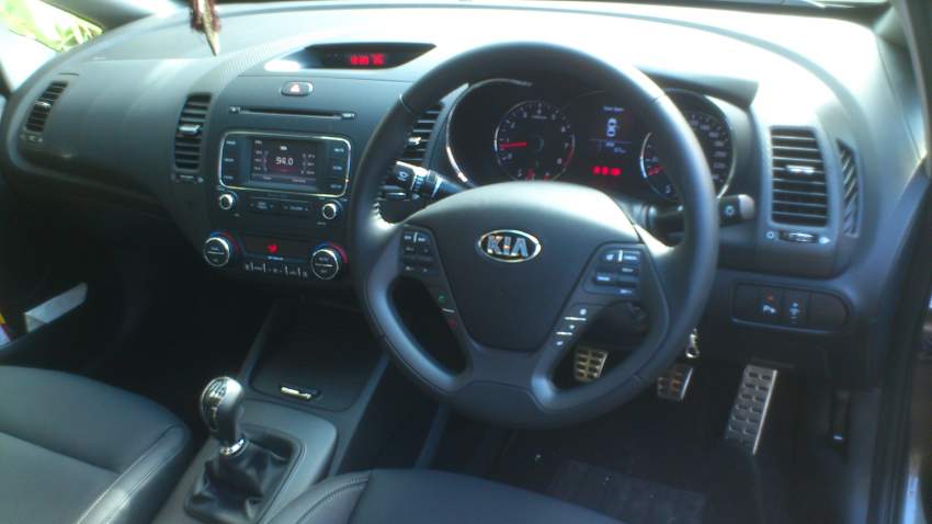 KIA CERATO - 3 - Family Cars  on Aster Vender