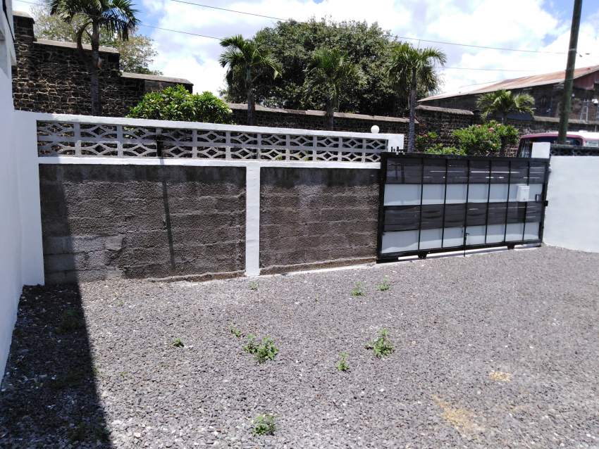 Office with parking for rent in center of Port-Louis - 1 - Office Space  on Aster Vender