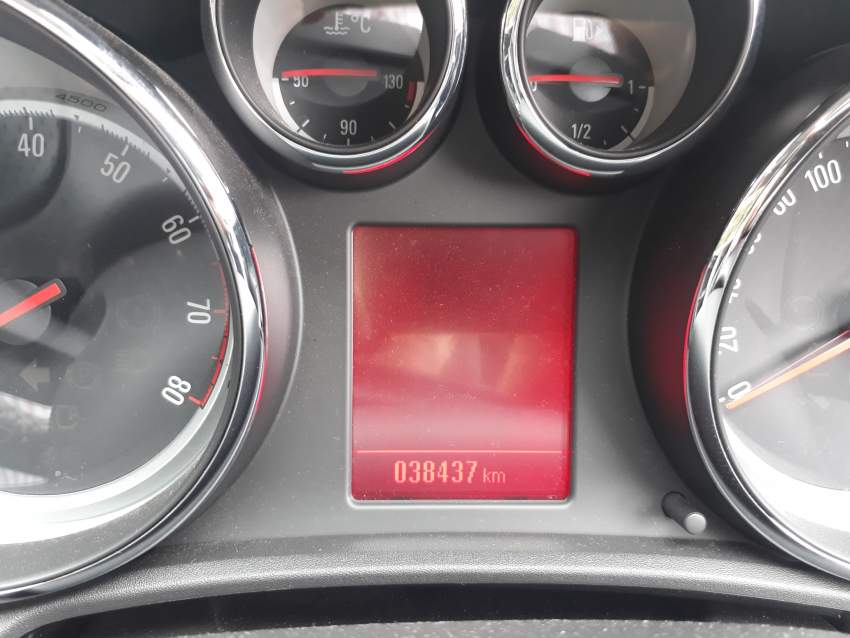 2016 Opel Astra GTC 1.6 - 9 - Compact cars  on Aster Vender