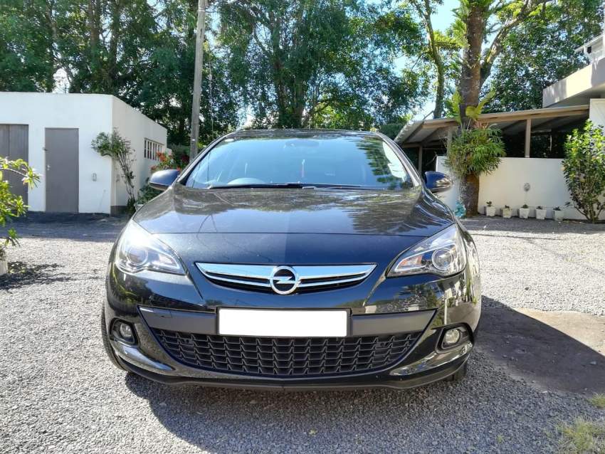 2016 Opel Astra GTC 1.6 - 1 - Compact cars  on Aster Vender