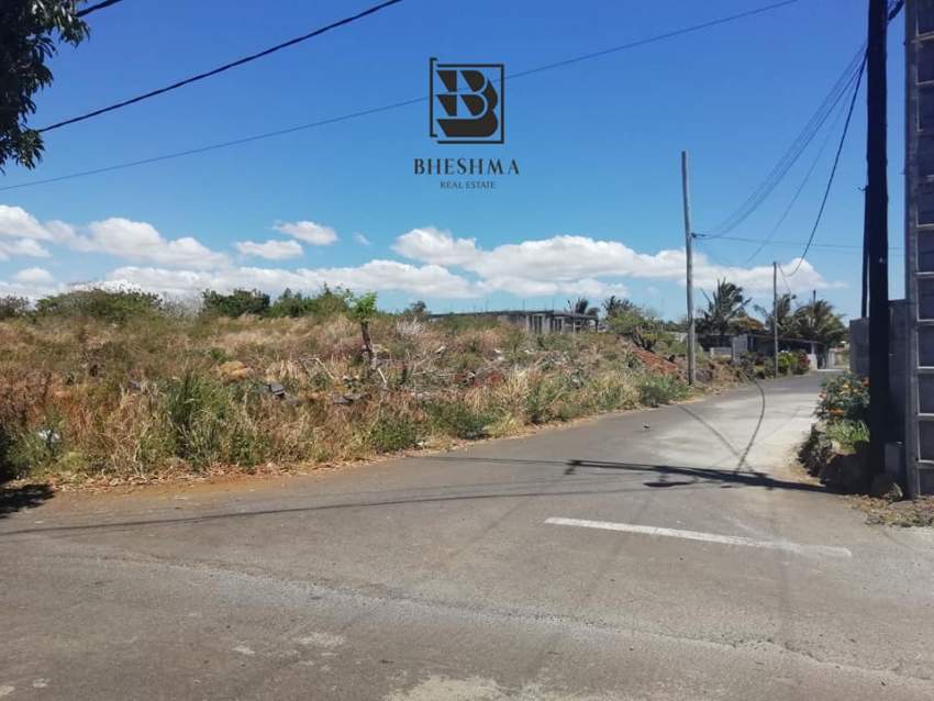 10 perches @ Rs 950,000 Melville, 10 mins from seaside.  - 1 - Land  on Aster Vender