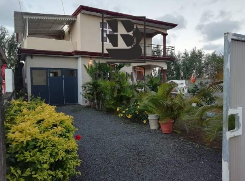 House for sale 4 bedrooms in morc Poudre D'Or Hamlet  - 5 - House  on Aster Vender