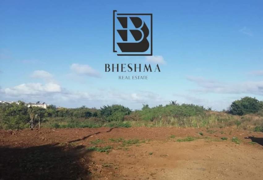 20 p in Grand Gaube coastal region, near Seaside. Rs 2M - 7 - Land  on Aster Vender