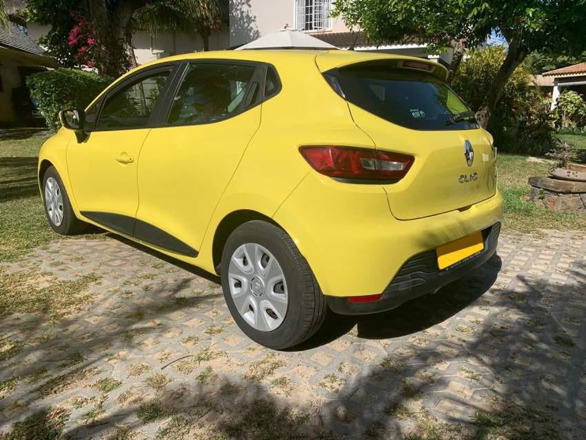 2015 Renault Clio 4 1.2 ZEN - 5 - Compact cars  on Aster Vender