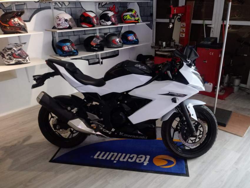 Kawasaki ninja SL 250 - 0 - Sports Bike  on Aster Vender
