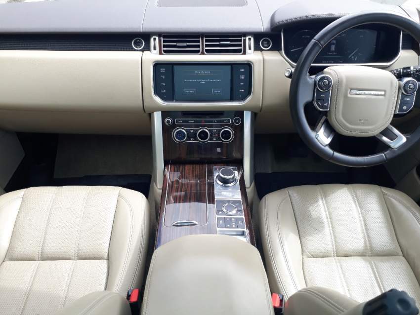 2016 Range Rover Vogue 3.0 TDV6 - 9 - SUV Cars  on Aster Vender