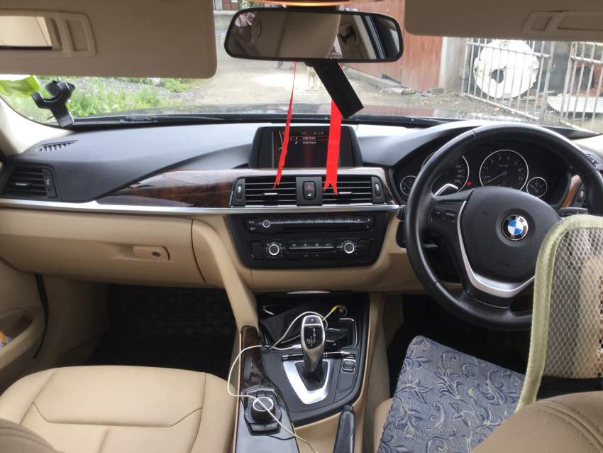 BMW 320i for sale - 3 - Luxury Cars  on Aster Vender