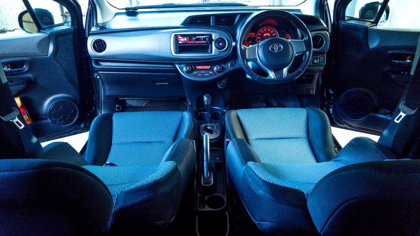 TOYOTA VITZ RS - 0 - Sport Cars  on Aster Vender